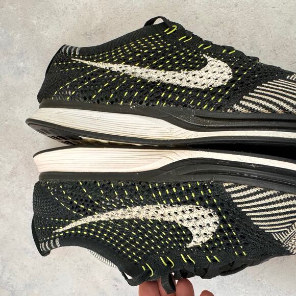 Nike Flyknit Racer 526628-011 Men's 9 Running Shoes Black White Volt Sneakers - Picture 12 of 16